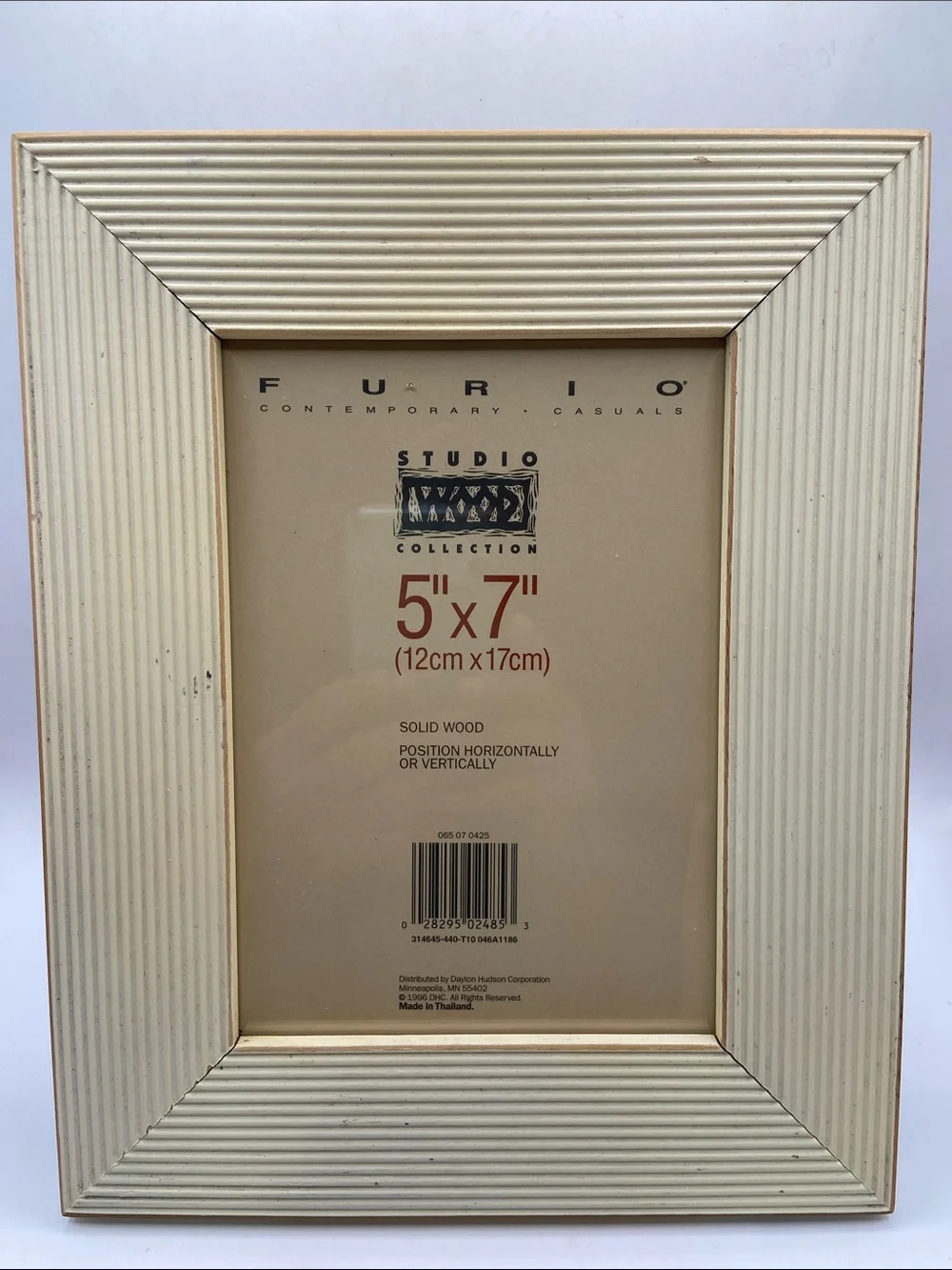 Vintage Furio Comtemporary Casuals Studio Wood Collection Picture Frame 5”X7”